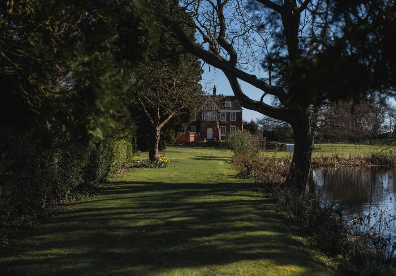 Healing Manor Hotel Grimsby Exterior photo