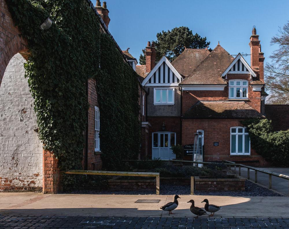 Healing Manor Hotel Grimsby Exterior photo