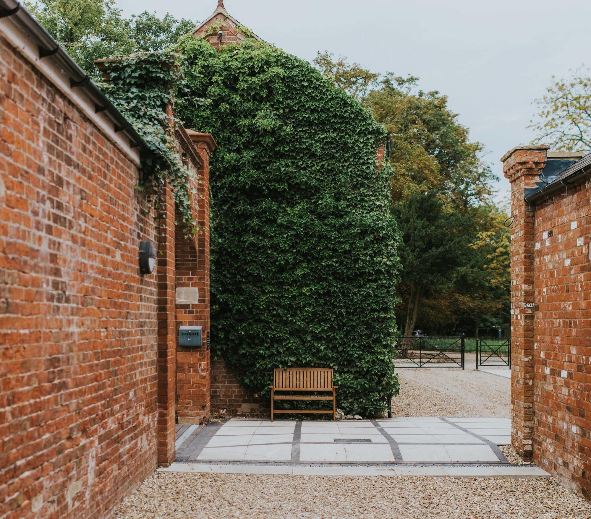 Healing Manor Hotel Grimsby Exterior photo